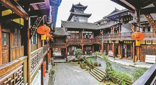 战神每次打仗都问秦始皇索要美女，妻子不解，战神：都是为了保命游戏画面